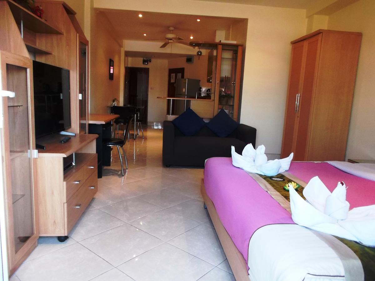 Chaiyapoon Inn Pattaya Exteriör bild