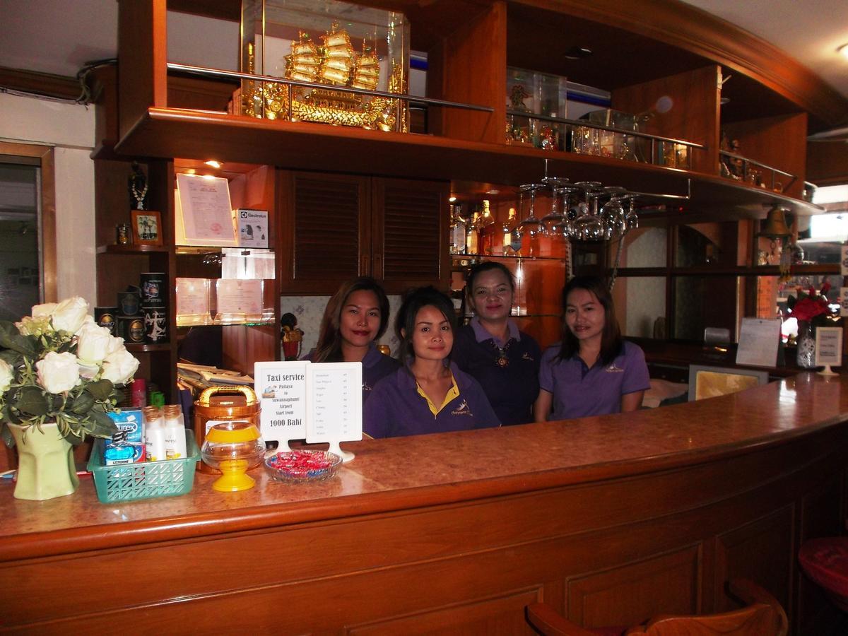 Chaiyapoon Inn Pattaya Exteriör bild