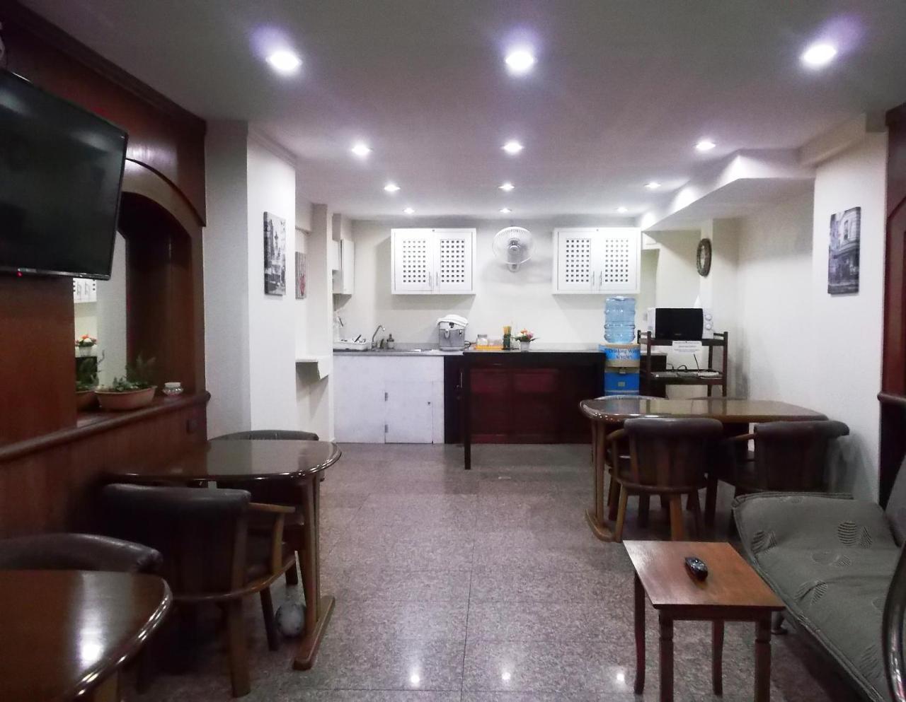 Chaiyapoon Inn Pattaya Exteriör bild