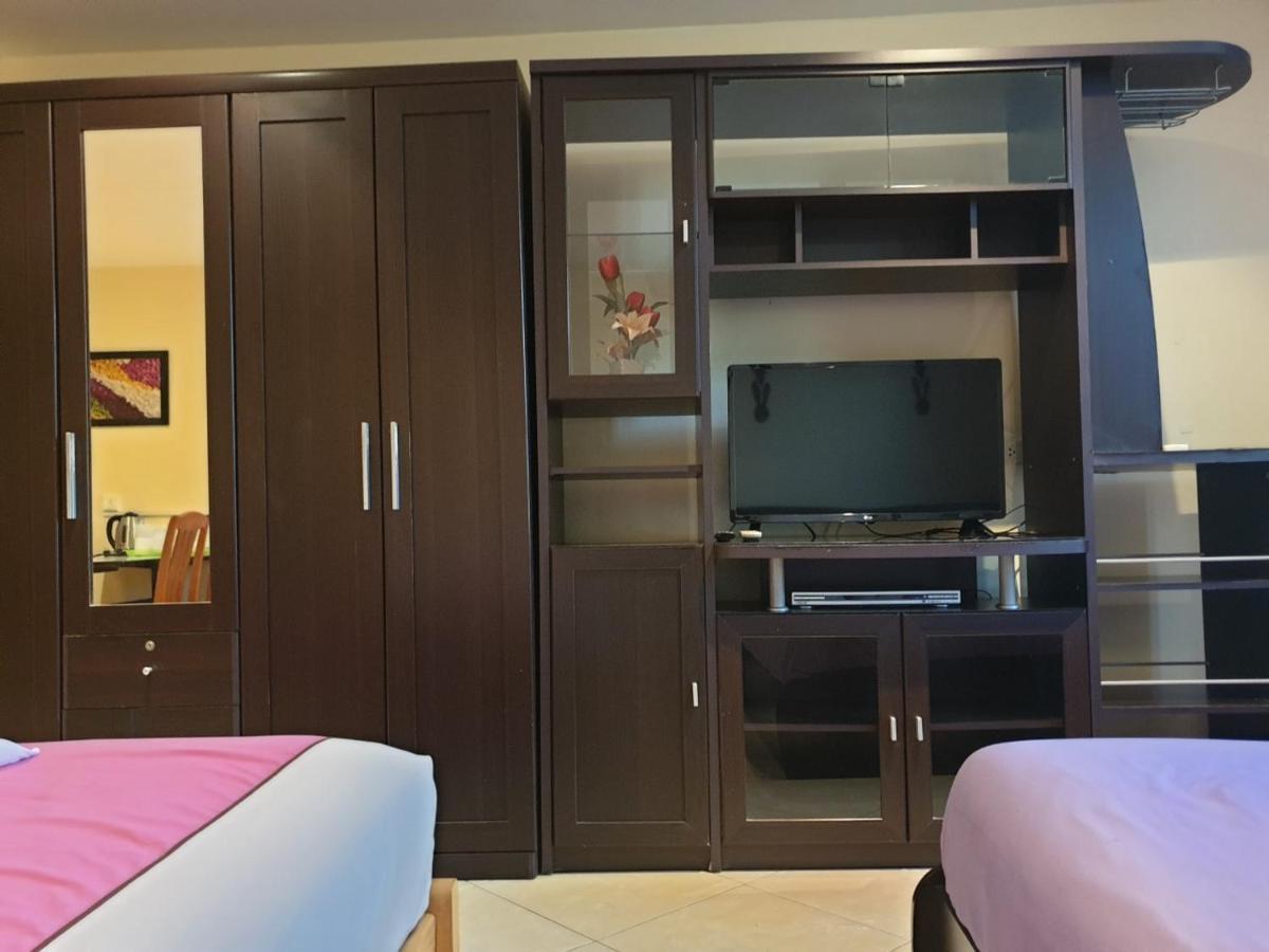 Chaiyapoon Inn Pattaya Exteriör bild